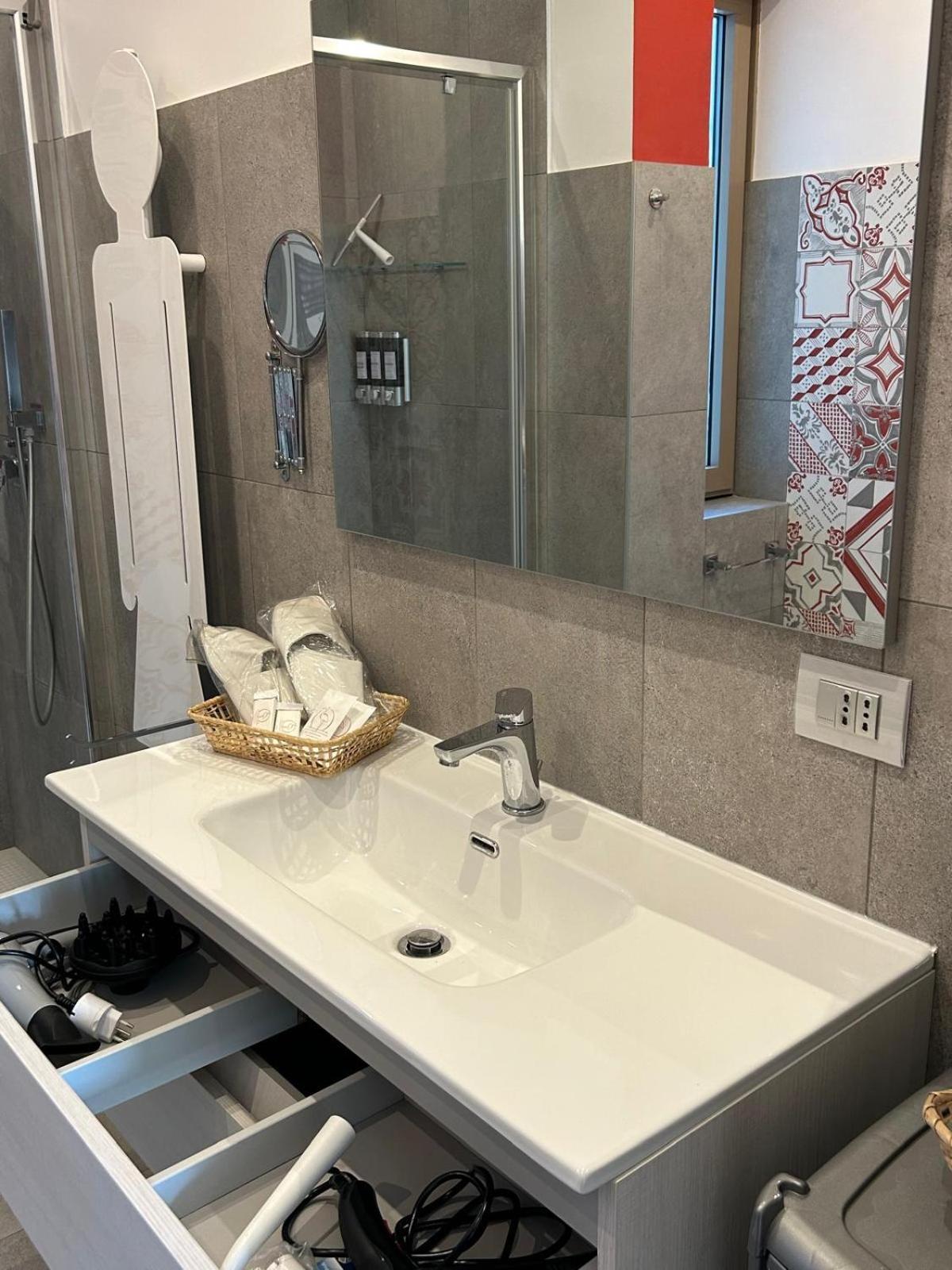 B&B Serangi - Il Piacere Di Sentirsi A Casa Cercola Exterior foto